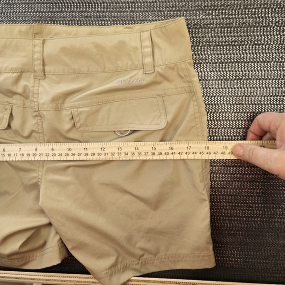 Columbia Women's 6 Kestrel Omni Shield Trail Shorts Beige Active Fit Stretch - Picture 8 of 8